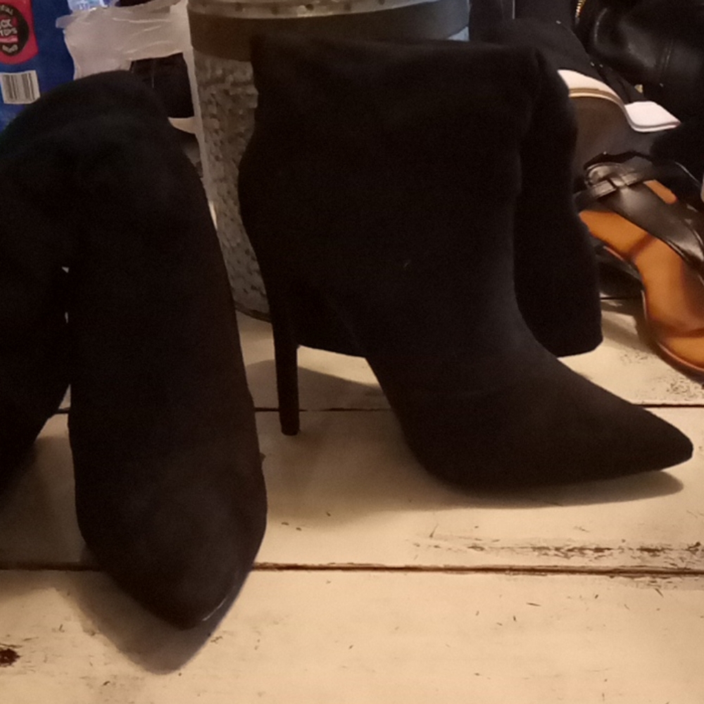 Black boots